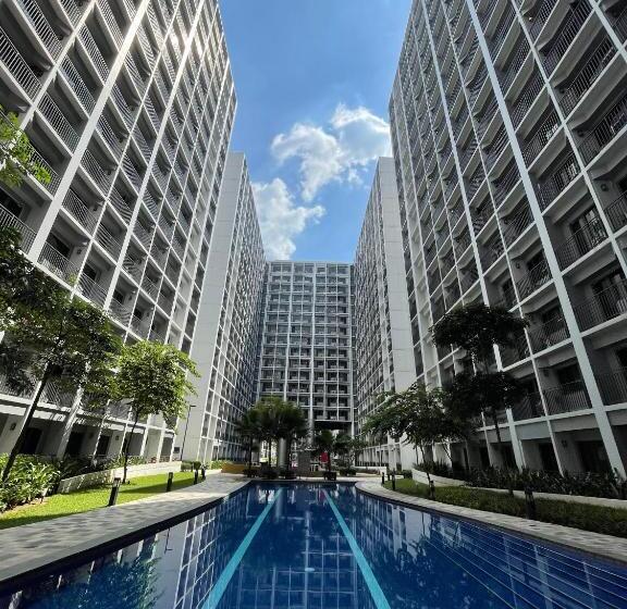 בית מלון כפרי Homefort At Shore 2 Residences