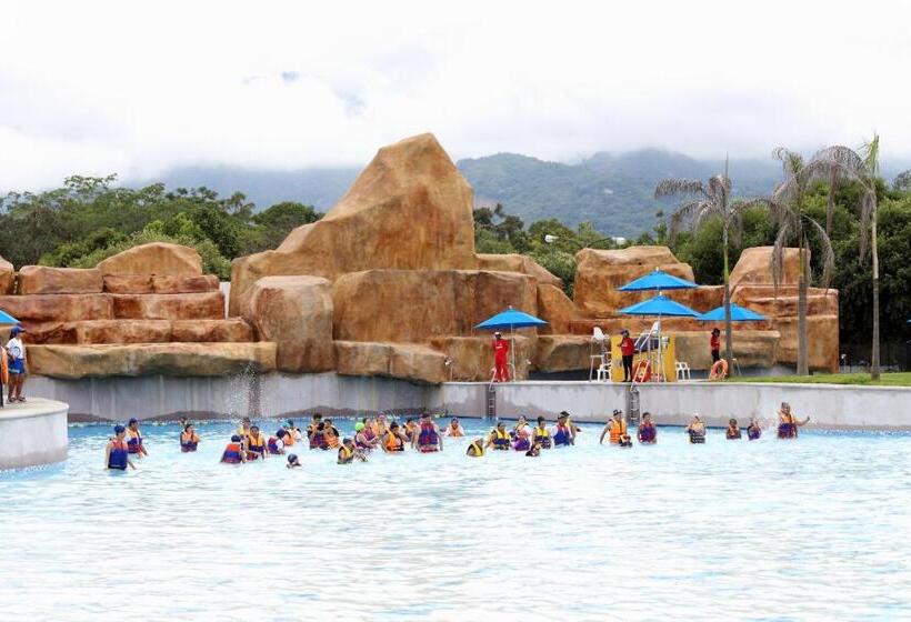 هتل Kualamaná Cafam Melgar