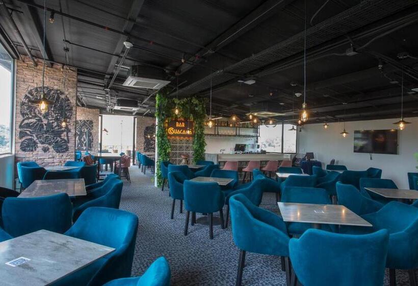 هتل Kualamaná Cafam Melgar