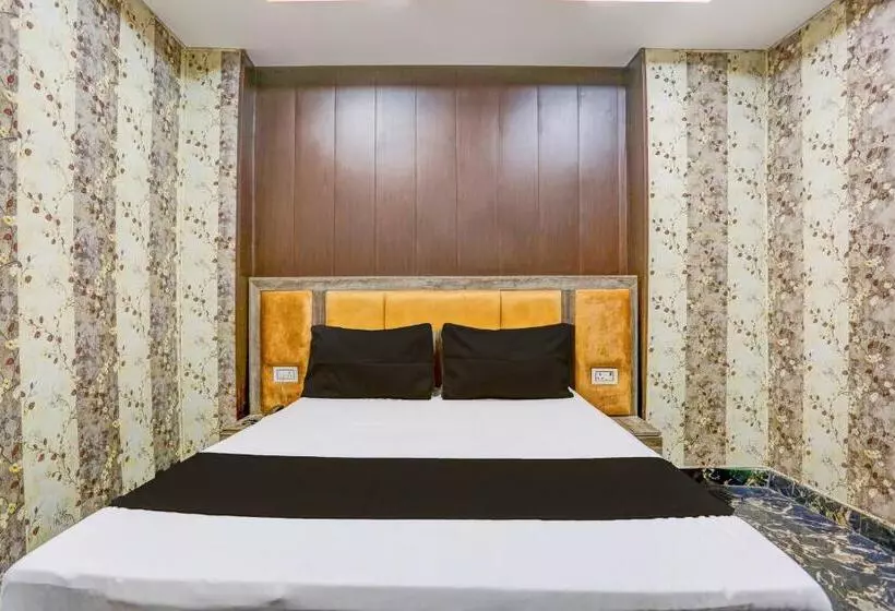 Hotelli Oyo Flagship Shri Govindam Palace