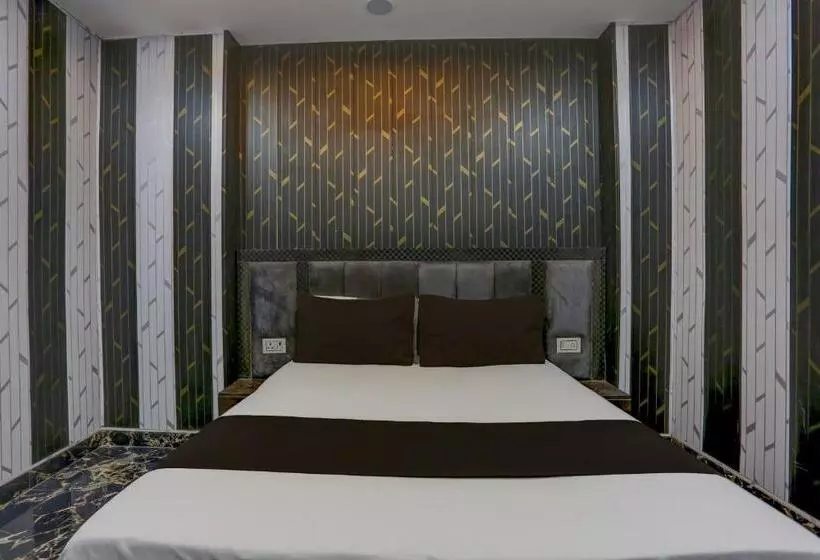 Hotelli Oyo Flagship Shri Govindam Palace