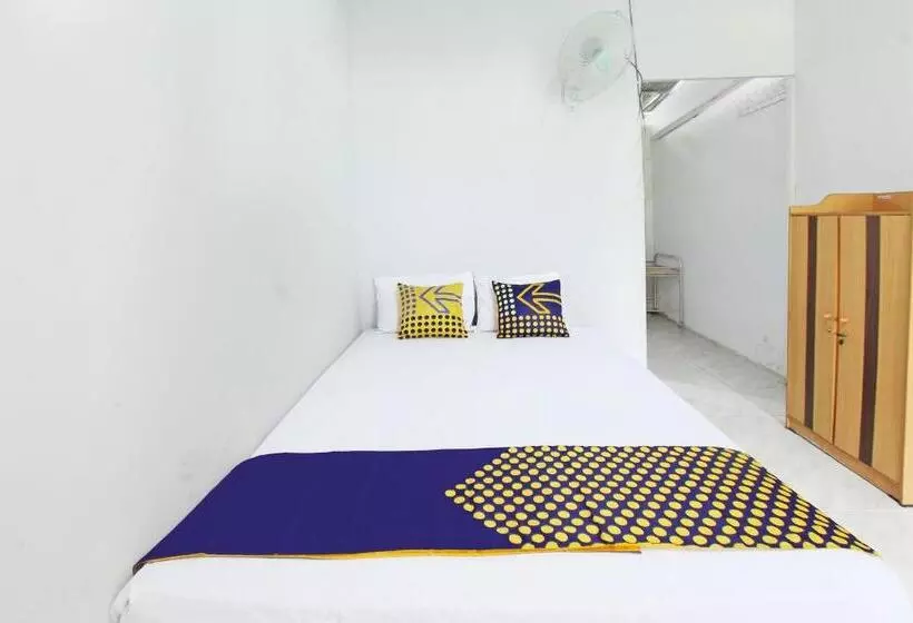 Hotelli Oyo Life 92960 Rumah Kos Kita