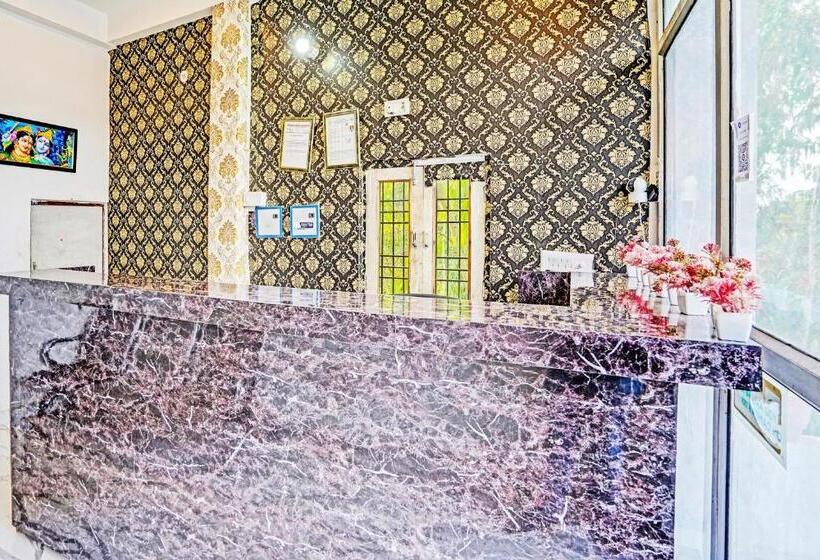 בית מלון כפרי Oyo Moon Murad Ganj