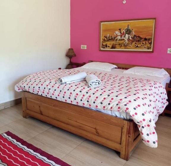 Отель The Royal Mountain