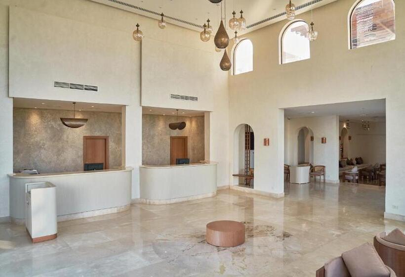 هتل True Beach Resort