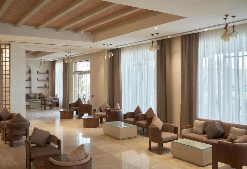 هتل True Beach Resort