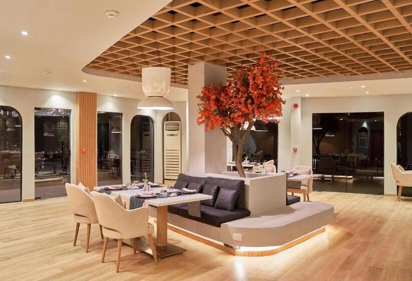 هتل True Beach Resort