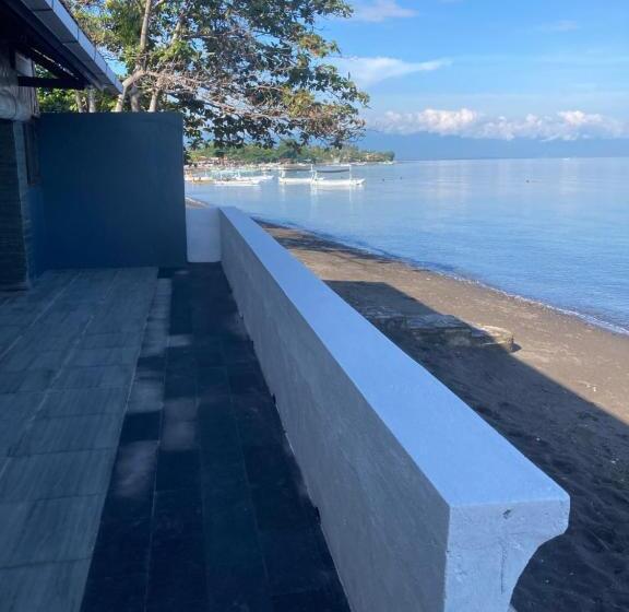 فندق Villa Agung Beach Inn