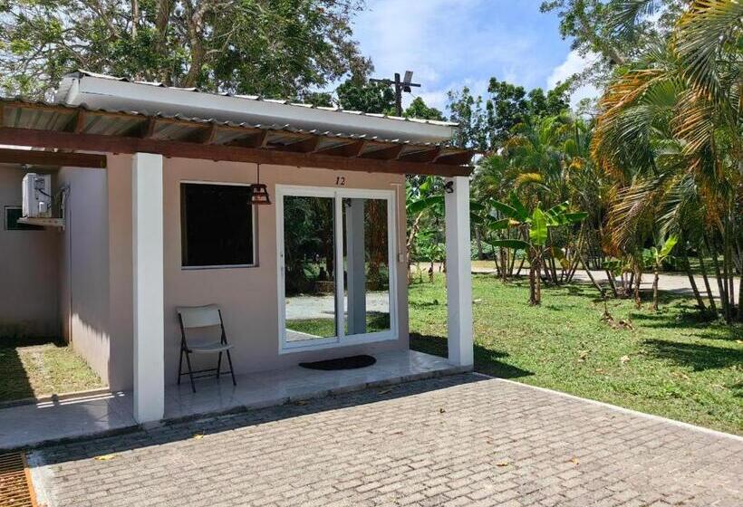 هتل Y Cabañas River Park