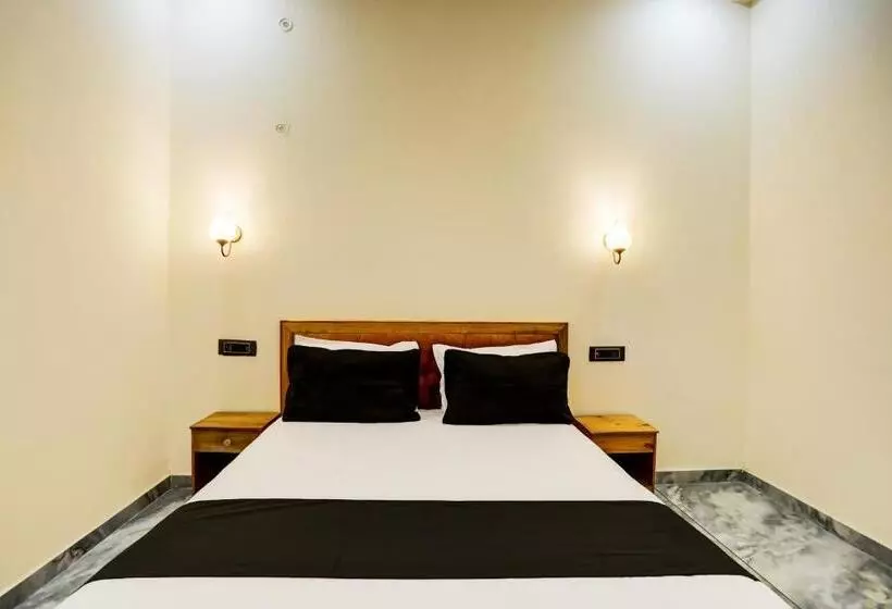 Oyo Hotel Ganga Safari