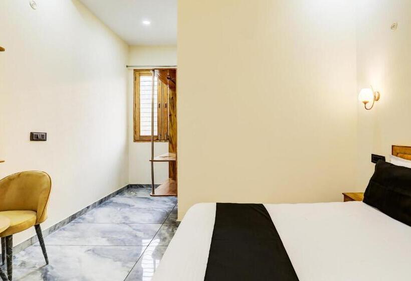 Oyo Hotel Ganga Safari