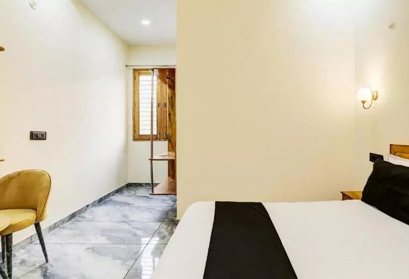 Oyo Hotel Ganga Safari