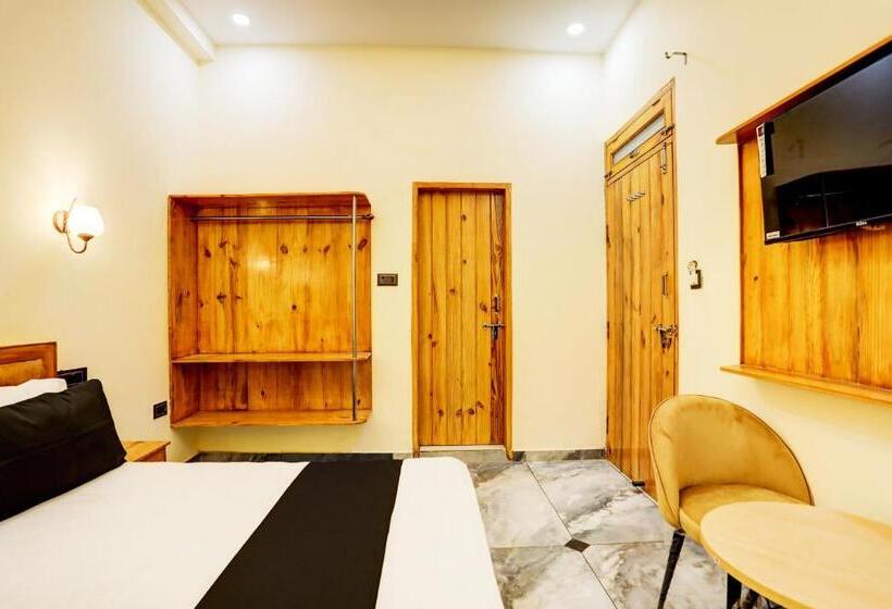 Oyo Hotel Ganga Safari