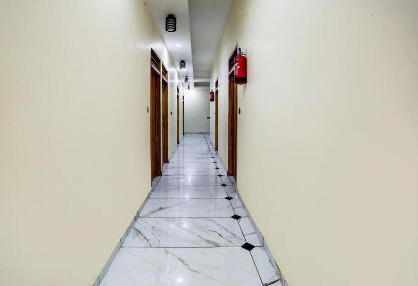 Oyo Hotel Ganga Safari