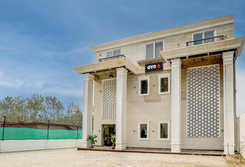 Oyo Hotel Ganga Safari