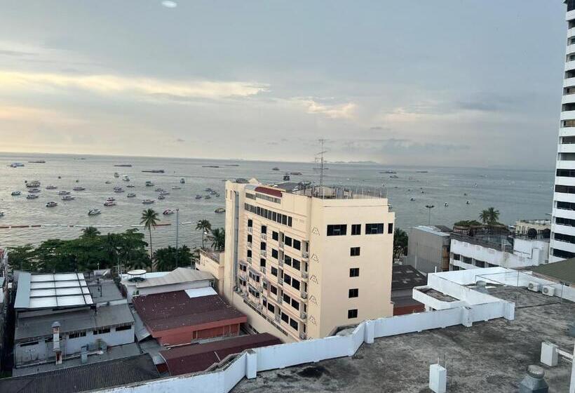 Pattaya Beach Condo
