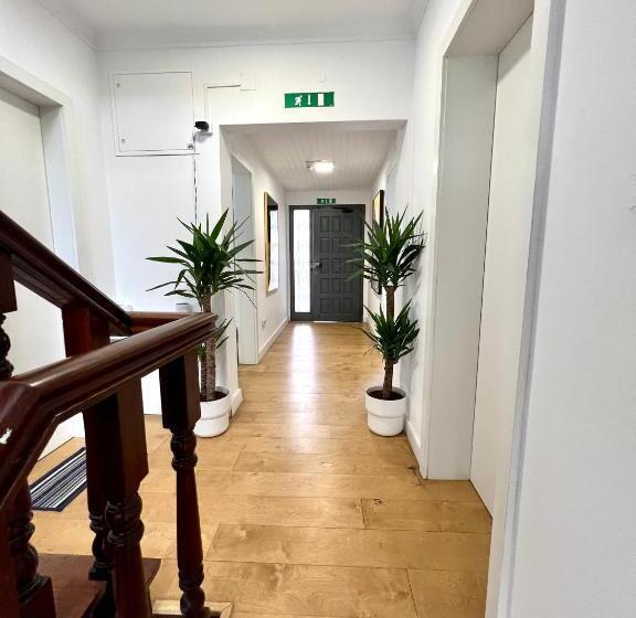 پانسیون Oieras Beach Suite 2 Large Double Room With En Suite Bathroom And Balcony