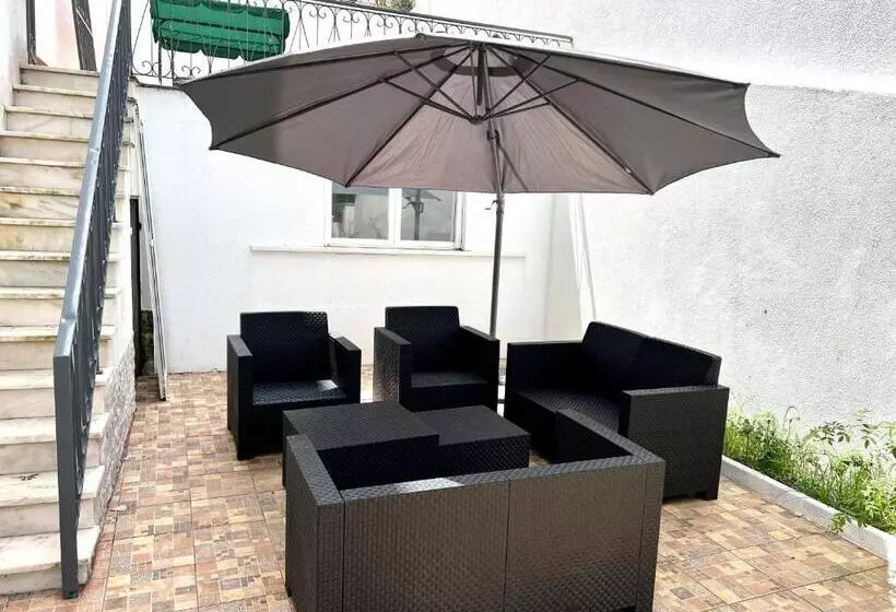 Majatalo Oieras Beach Suite 2   Large Double Room With En Suite Bathroom And Balcony