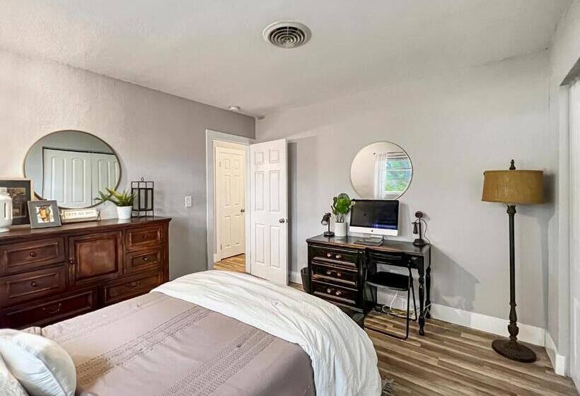 بنسيون Miami Residential