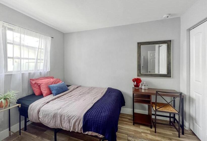 بنسيون Miami Residential