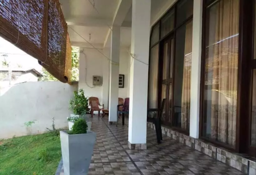 Majatalo Neem Tree Ambalangoda