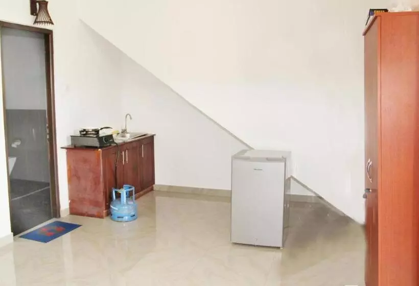 Majatalo Neem Tree Ambalangoda