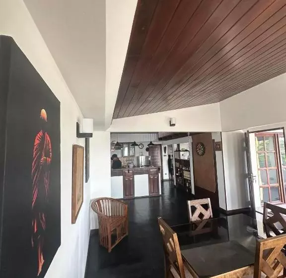 Majatalo Neem Tree Ambalangoda