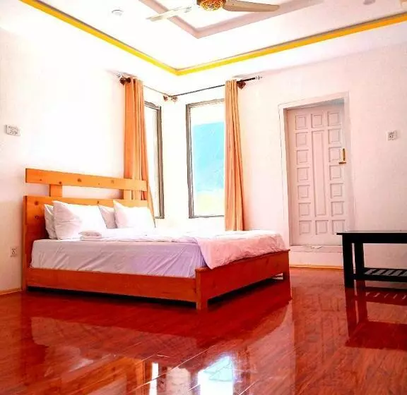 پانسیون Sarfaranga Residency