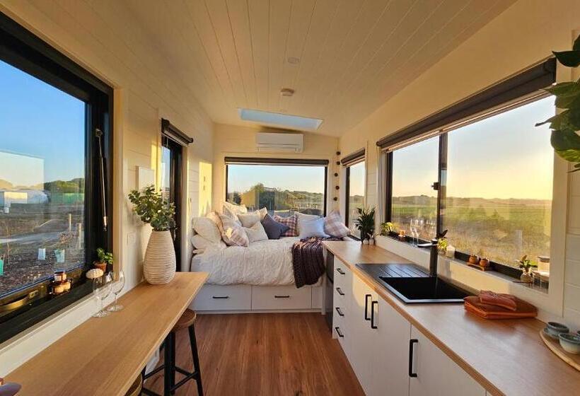Пансион Coastal Sunset Tiny Home   Port Fairy Tiny Homes