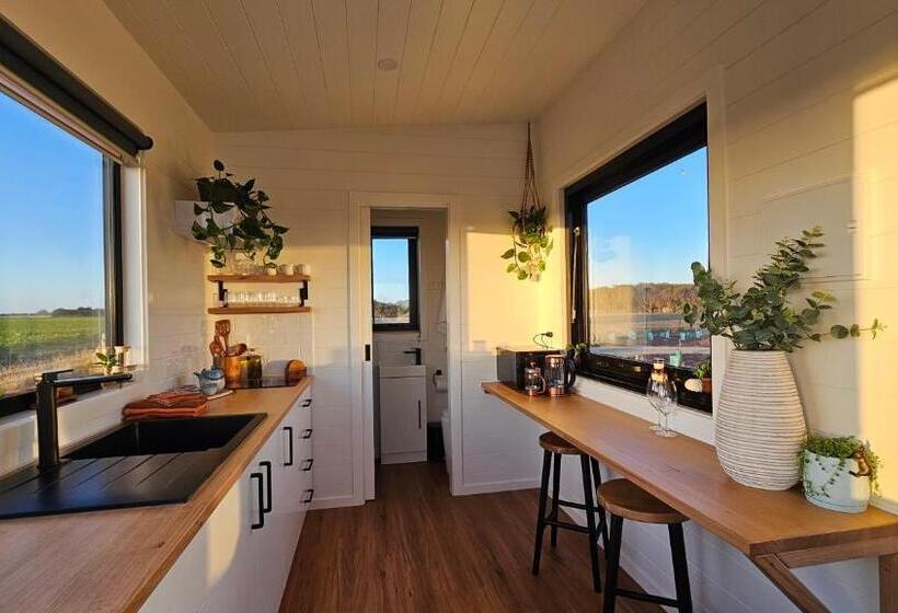 Пансион Coastal Sunset Tiny Home   Port Fairy Tiny Homes