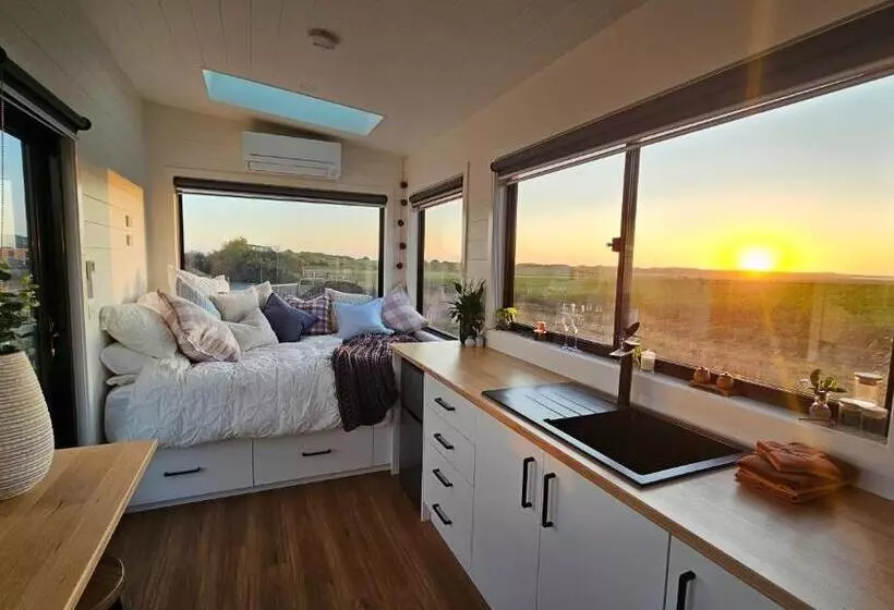 ペンション Coastal Sunset Tiny Home   Port Fairy Tiny Homes