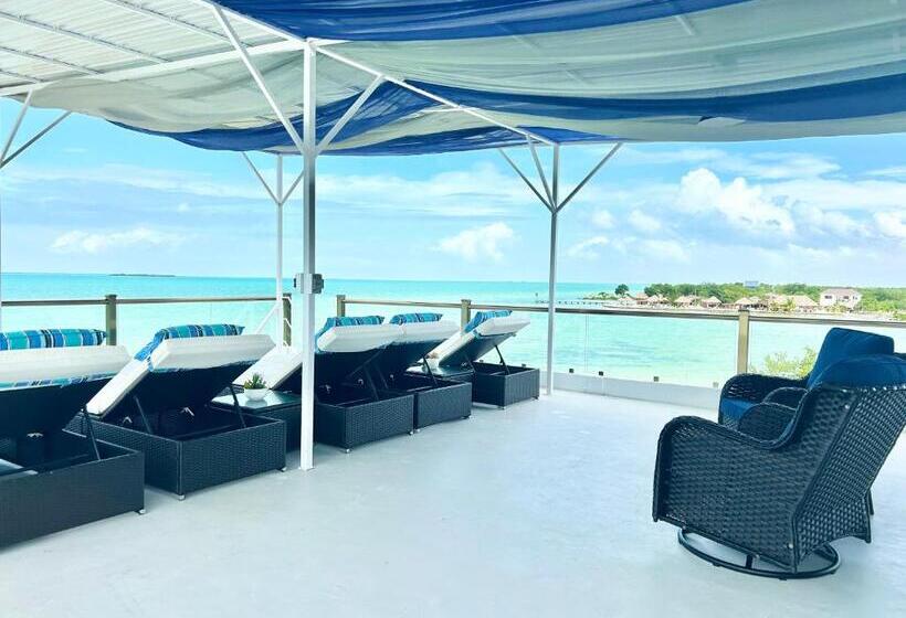 Villas Secreta Beachfront Resort