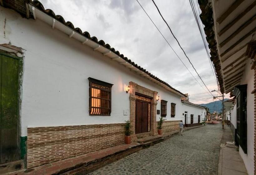 تختخواب و صبحانه Casa Al Alma