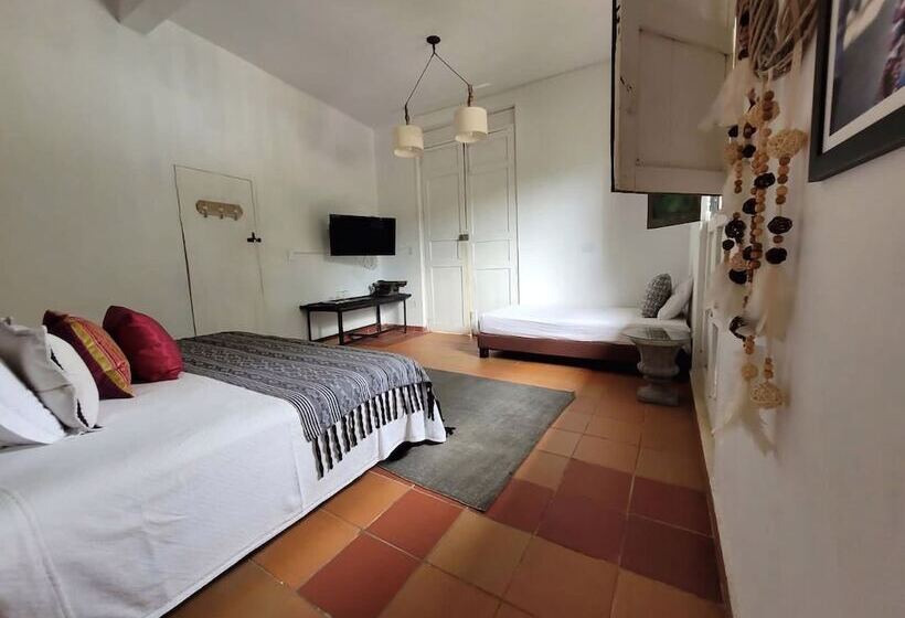 تختخواب و صبحانه Casa Al Alma