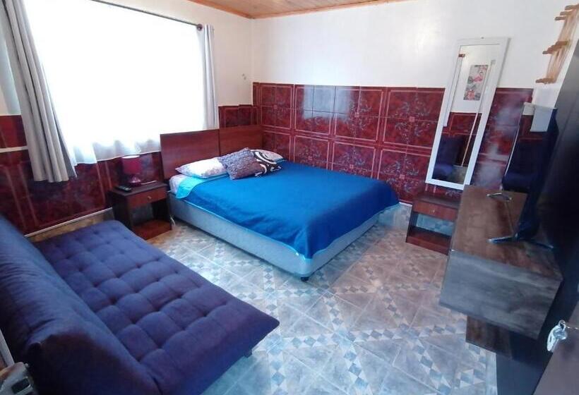 ベッドアンドブレックファースト Hostal Playa Hermosa