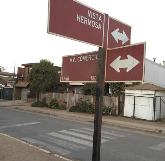 ベッドアンドブレックファースト Hostal Playa Hermosa