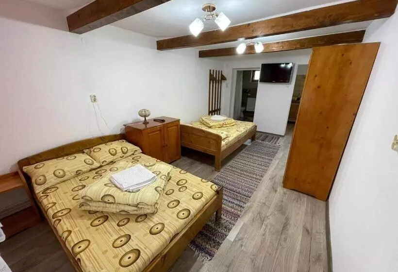 تختخواب و صبحانه Pensiunea Alszegi Panzió