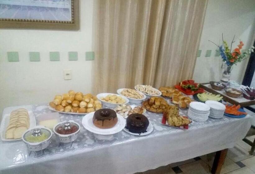 Отель Catalao Palace