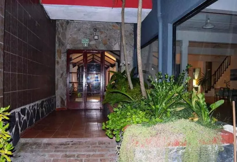 ホテル Costa Isabel