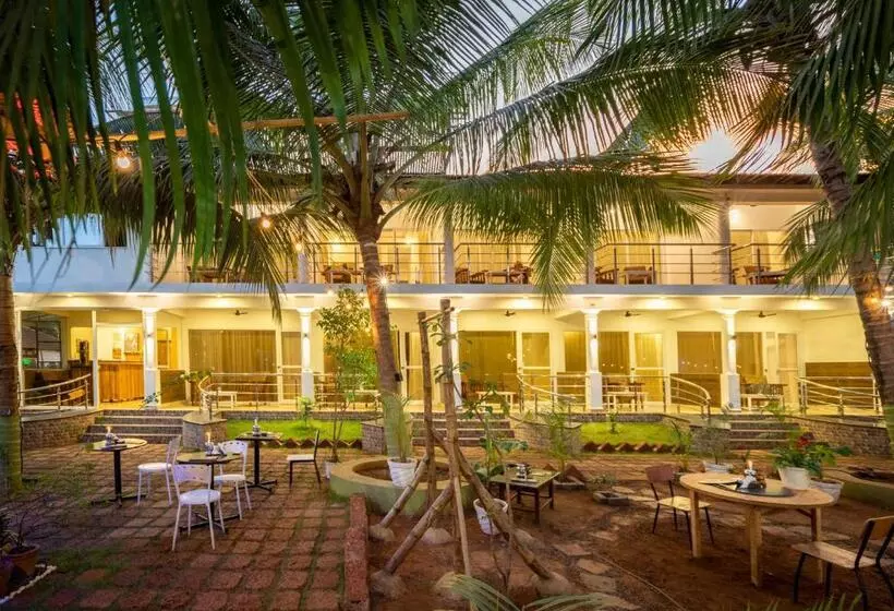 ホテル Crystall Goa Emerald Edition