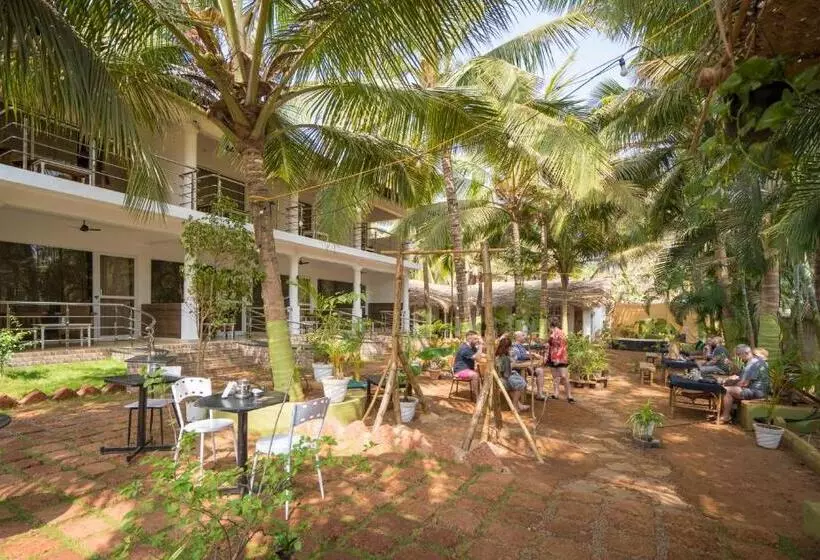 ホテル Crystall Goa Emerald Edition