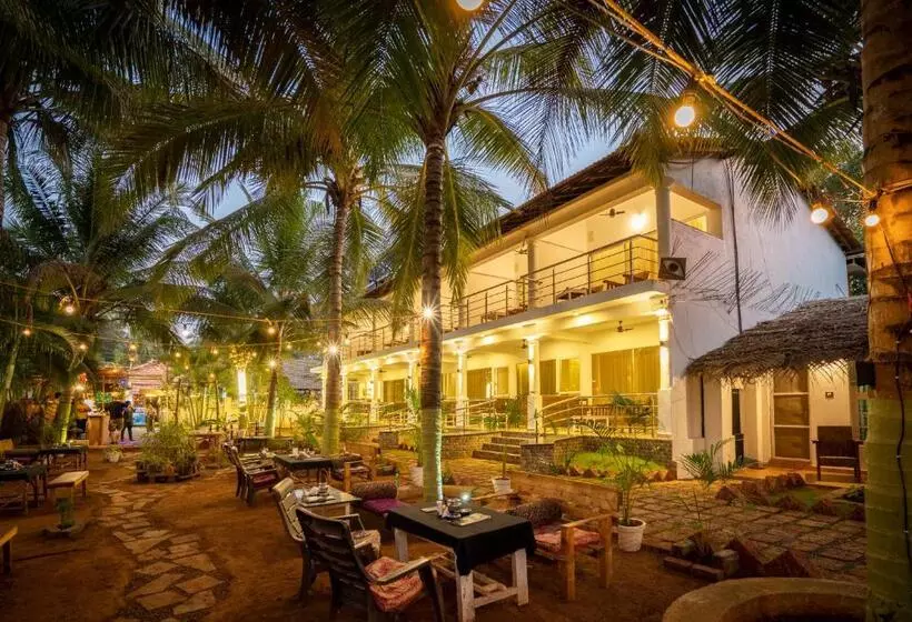 ホテル Crystall Goa Emerald Edition