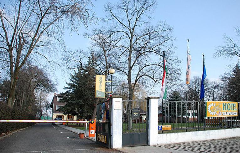 Отель Flóra