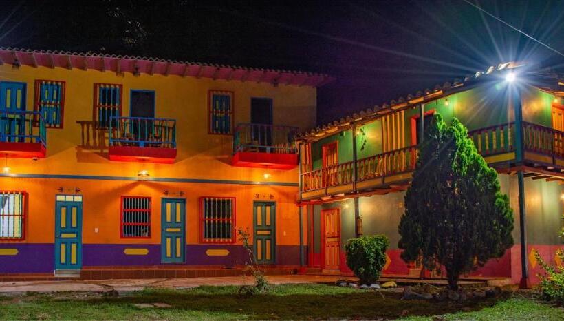 ホテル Hosteria Los Alpes De San Roque