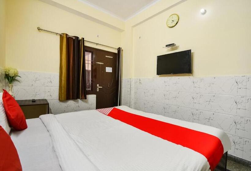 Hotel Oyo Anjani Mahal Guest House