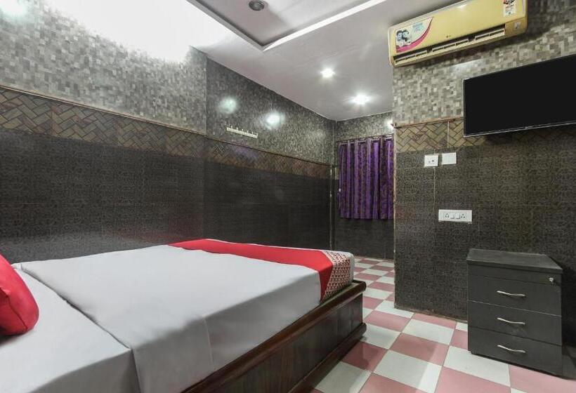 Hotel Oyo Flagship M. P Residency