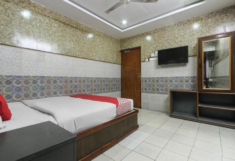Hotel Oyo Flagship M. P Residency