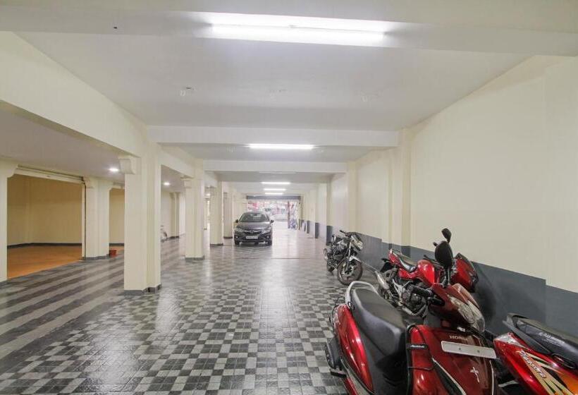 Hotel Oyo Sree Laxmi In