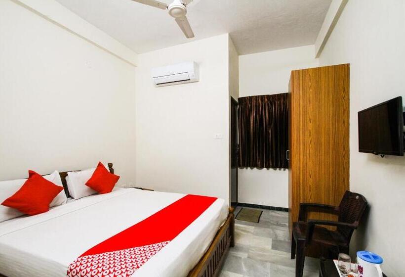 Hotel Oyo Sree Laxmi In