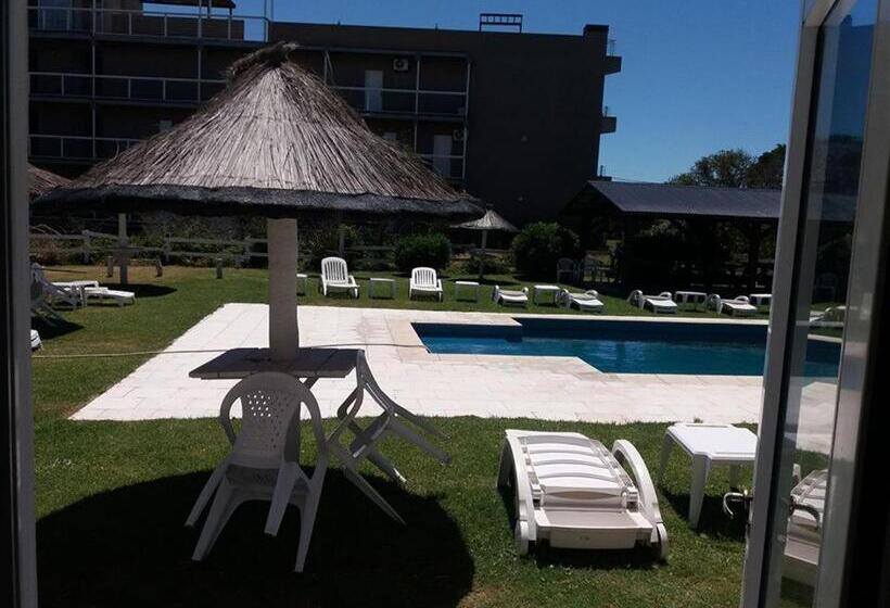 בית מלון כפרי Pinar Del Sol